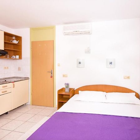 Aga Beach Suites Omiš Esterno foto